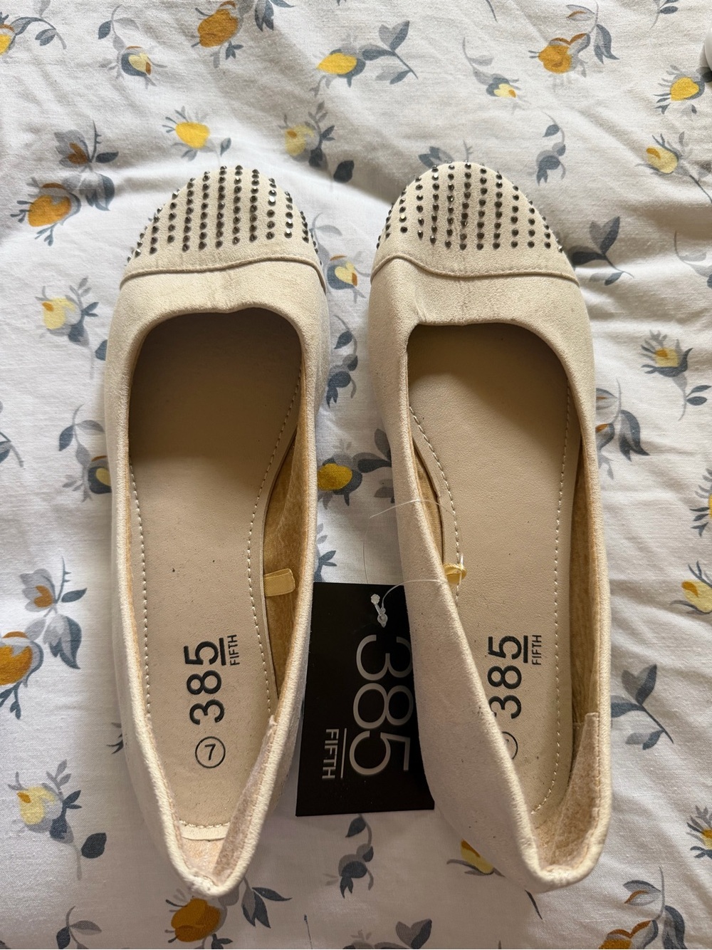 385 Fifth Women's Cream Studded Slip-On Ballet Flats